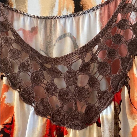 Women's Multicolor Top with Lace Detail - Picture 2 of 6